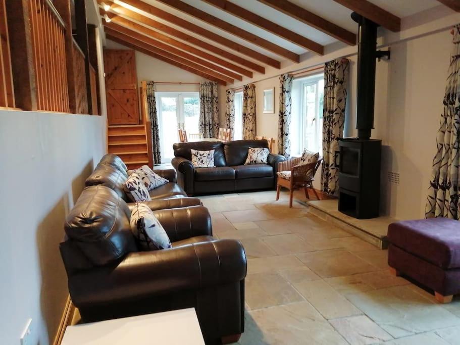 The Barn. Apartment คาร์มาเทน ภายนอก รูปภาพ
