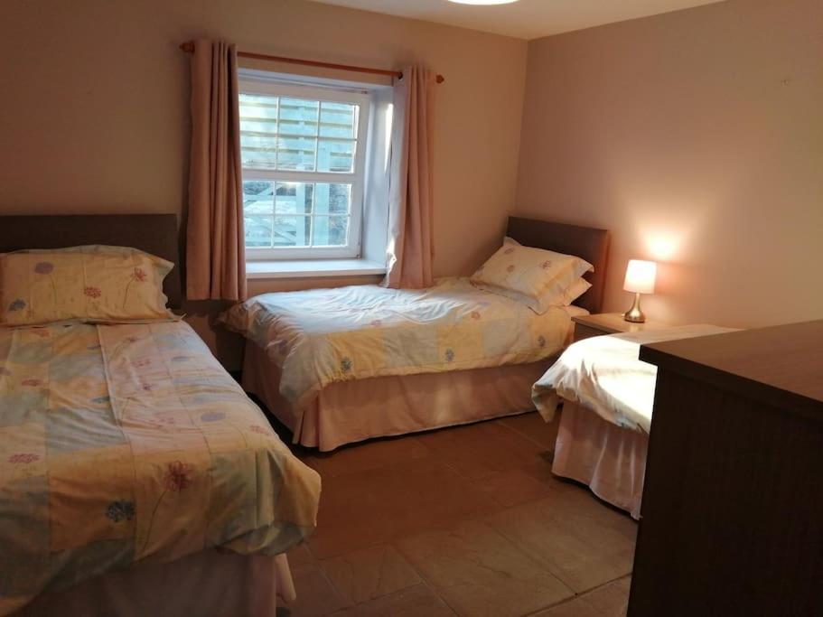 The Barn. Apartment คาร์มาเทน ภายนอก รูปภาพ
