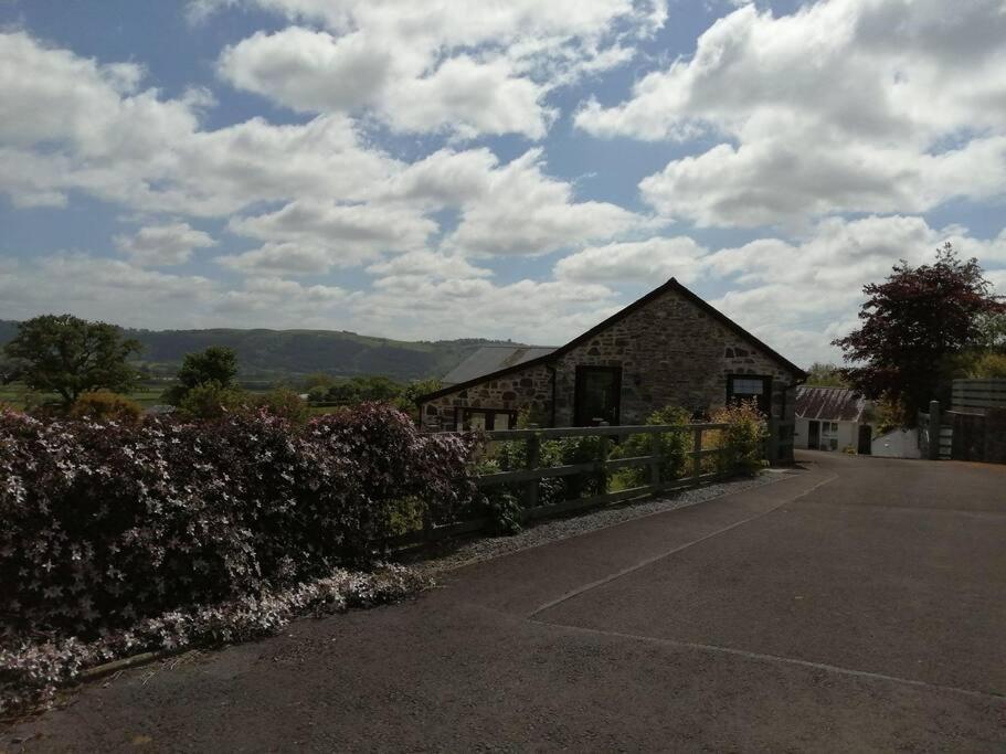 The Barn. Apartment คาร์มาเทน ภายนอก รูปภาพ