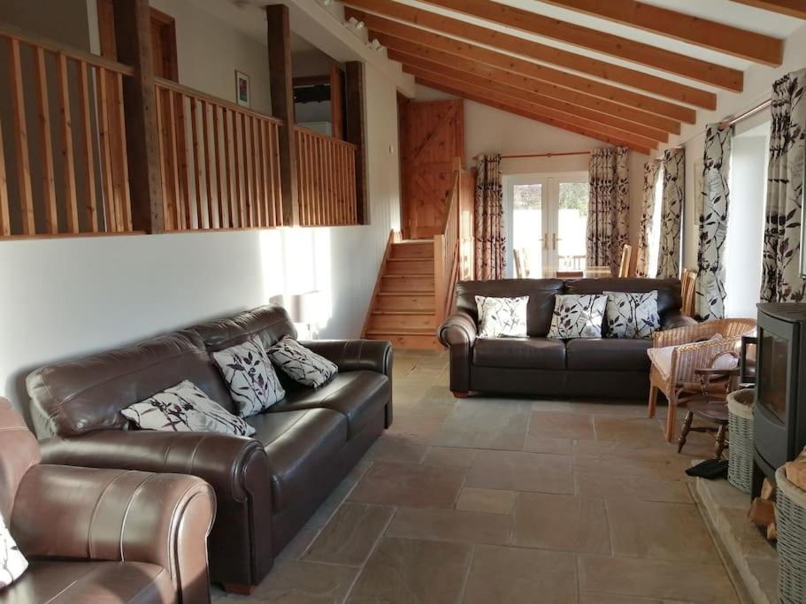 The Barn. Apartment คาร์มาเทน ภายนอก รูปภาพ