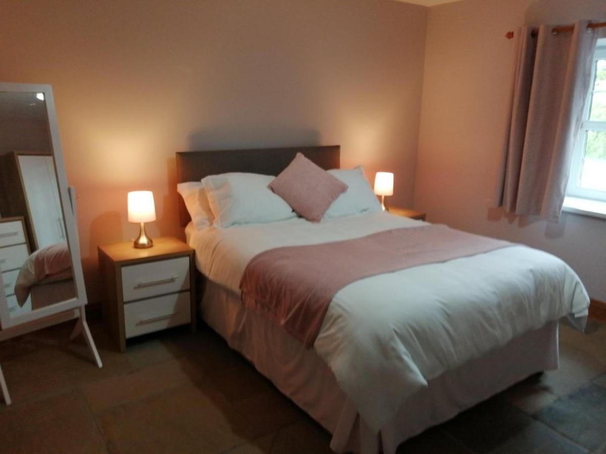 The Barn. Apartment คาร์มาเทน ภายนอก รูปภาพ